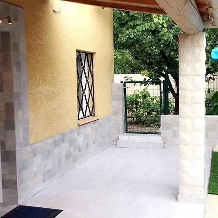 Villa Paisible Et Agreable Morieres-les-Avignon Exterior photo